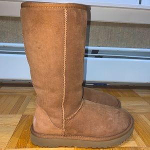UGG Women’s Classic Tall II Boot - Chestnut Size 6